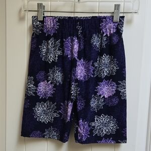 Just Cozy Girl Woman Stretchy Floral Print Shorts in Purple and Black XS/S